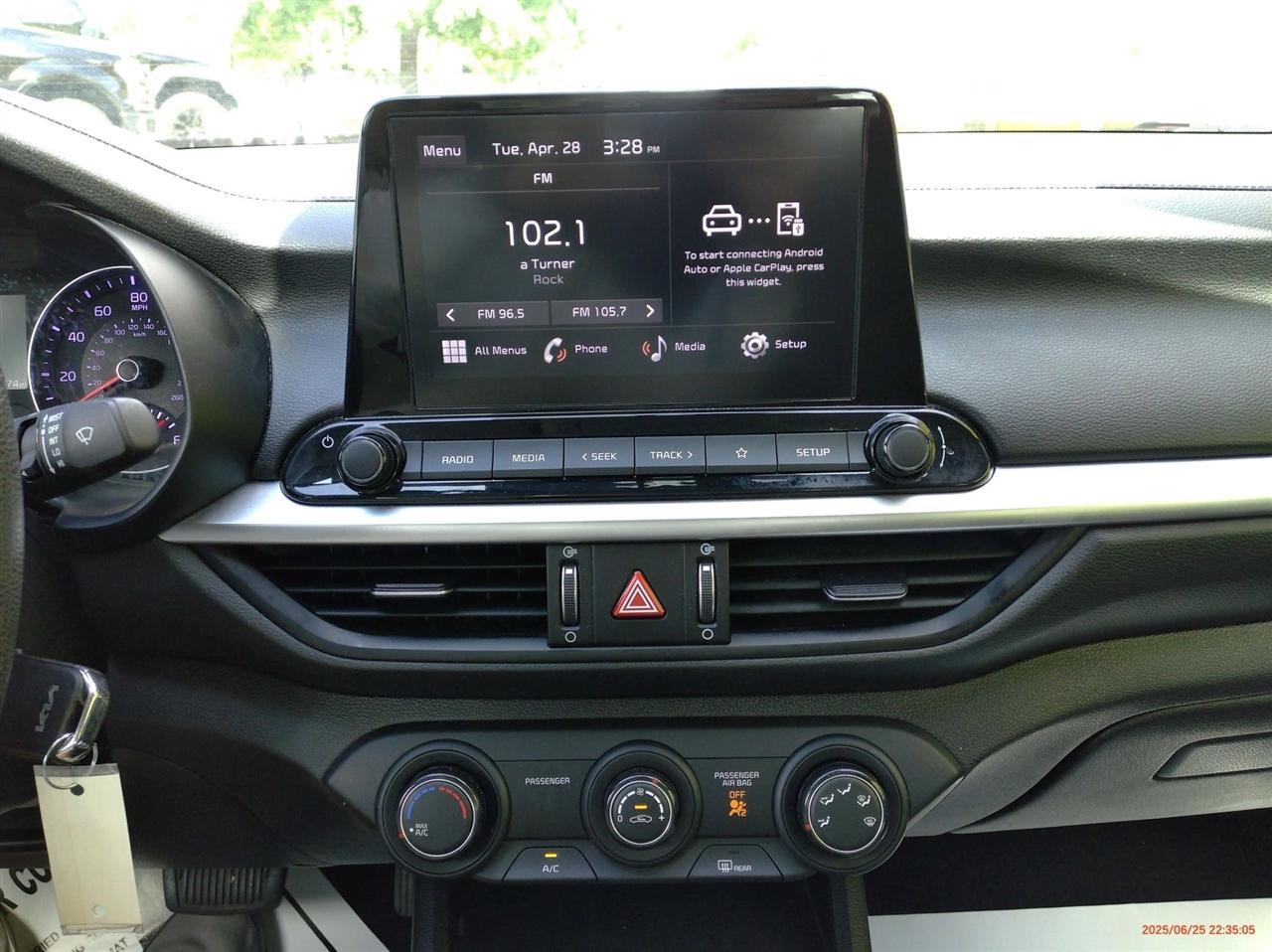 Kia Forte LXS IVT 2024