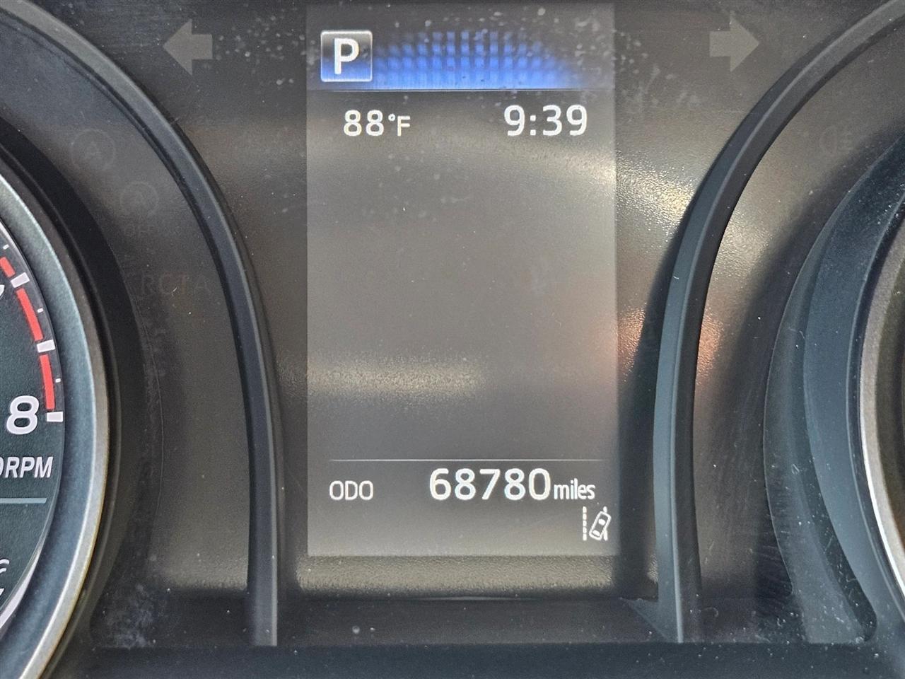 Toyota Camry Hybrid SE Nightshade CVT (Natl) 2023