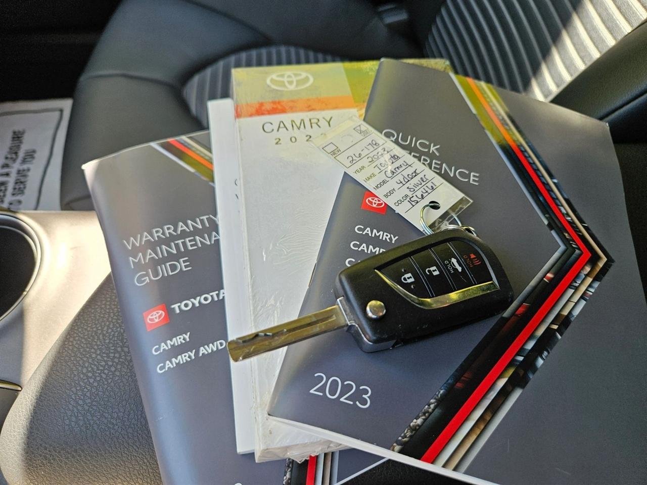 Toyota Camry Hybrid SE Nightshade CVT (Natl) 2023