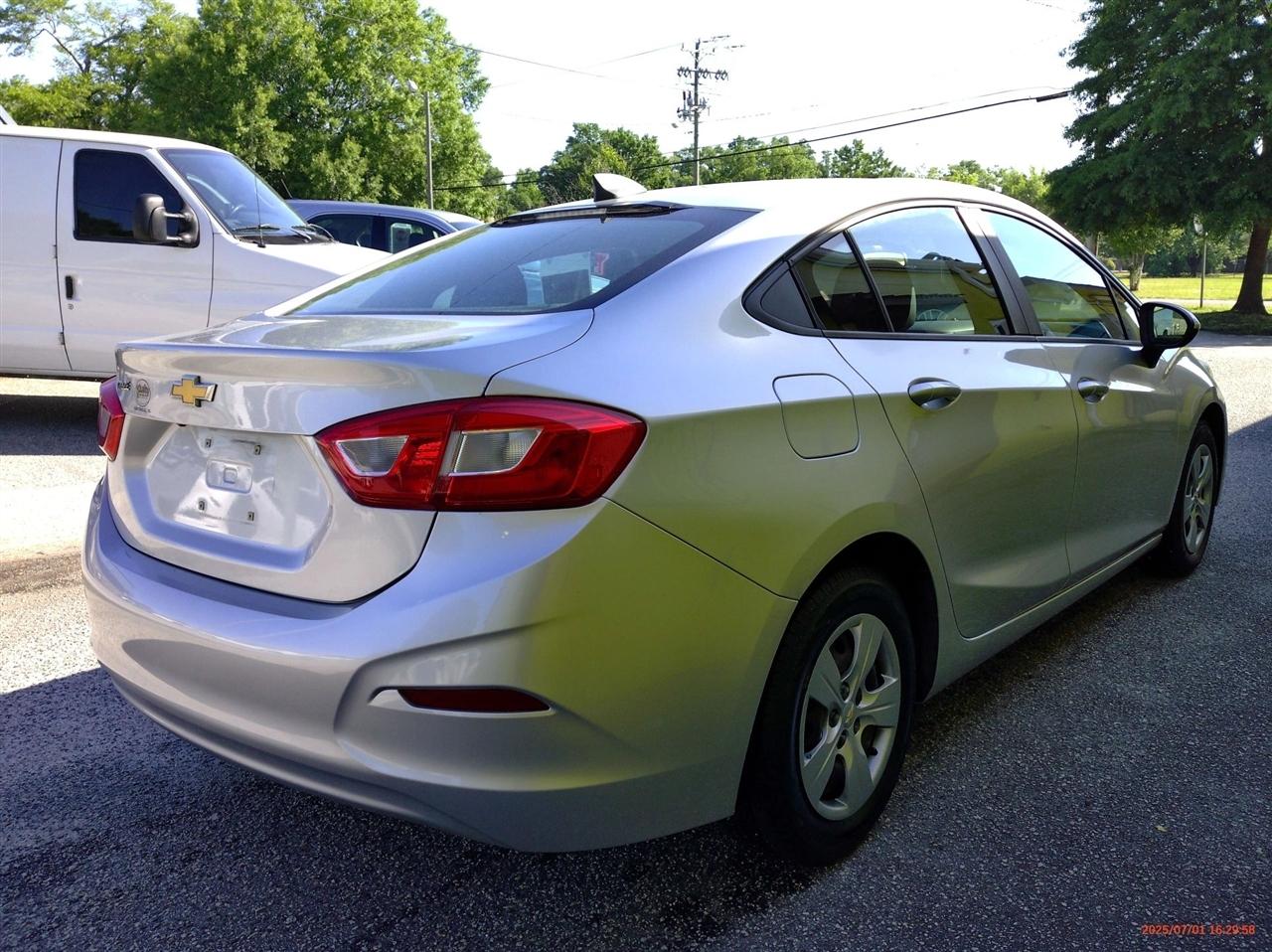 Chevrolet Cruze 4dr Sdn 1.4L LS w/1SB 2017