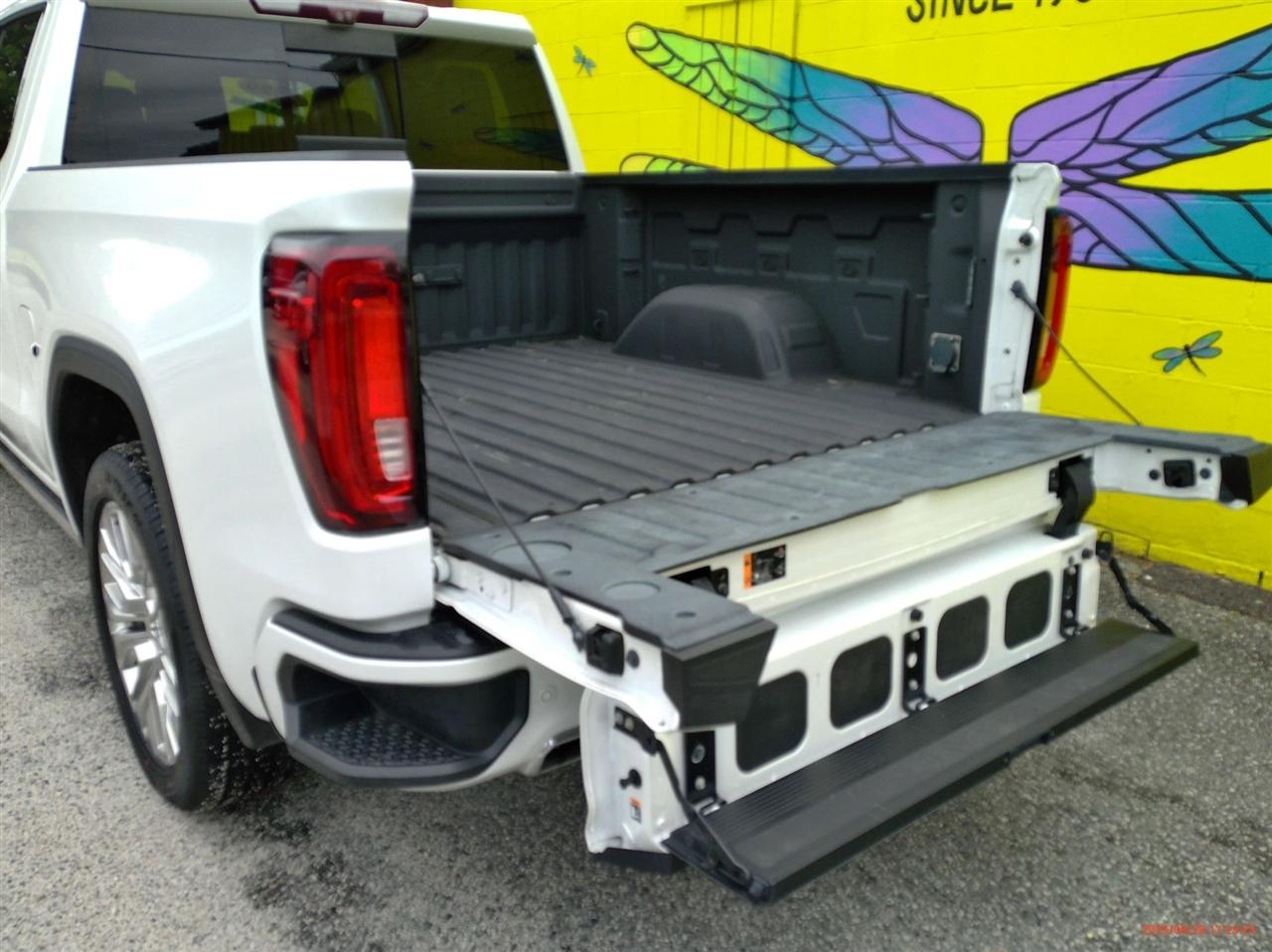 GMC Sierra 1500 4WD Crew Cab 147" Denali 2020