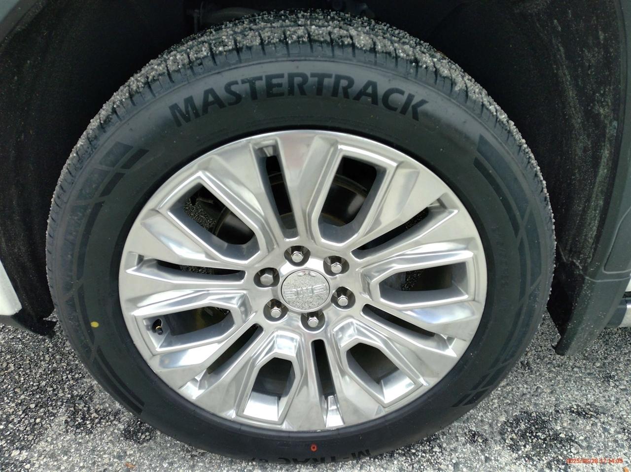 GMC Sierra 1500 4WD Crew Cab 147" Denali 2020