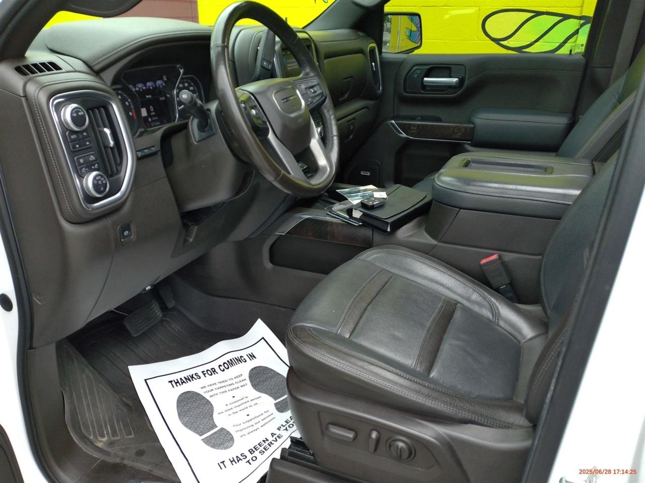 GMC Sierra 1500 4WD Crew Cab 147" Denali 2020