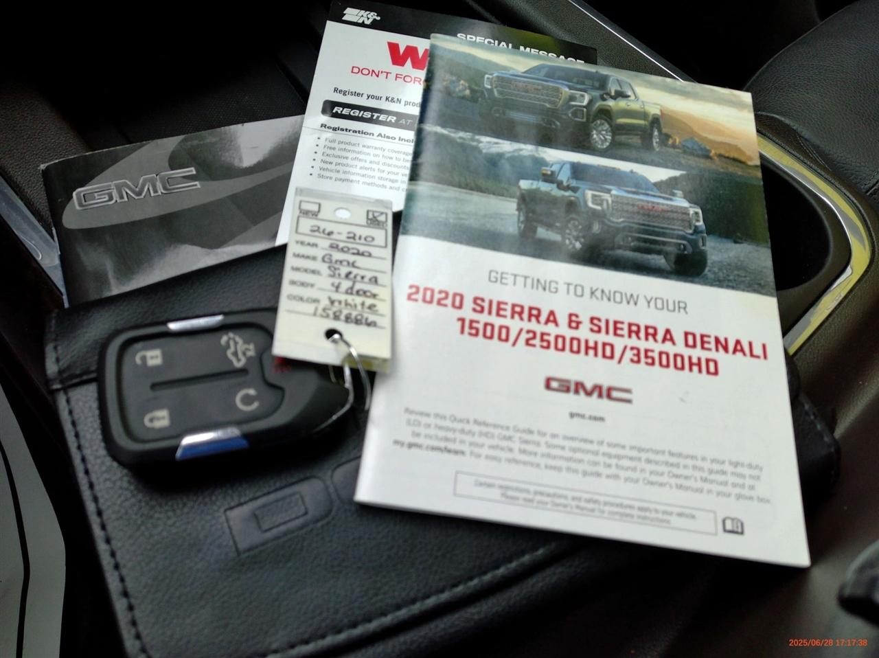 GMC Sierra 1500 4WD Crew Cab 147" Denali 2020