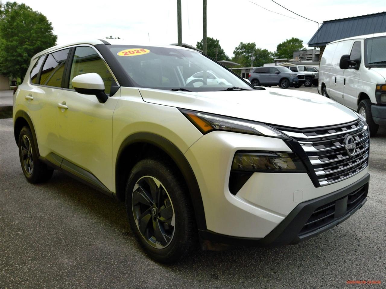 Nissan Rogue AWD SV 2025