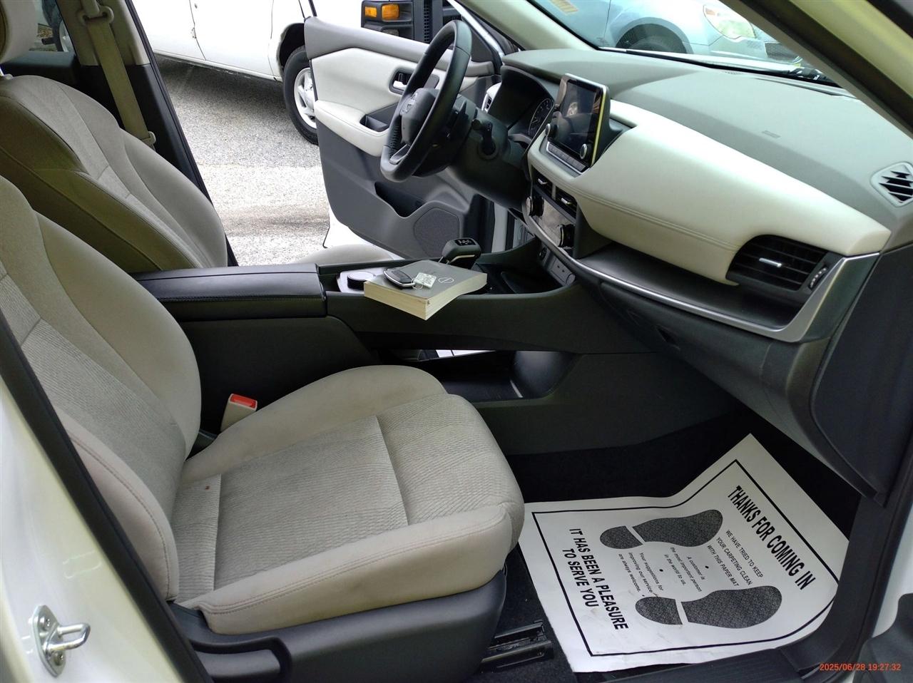 Nissan Rogue AWD SV 2025