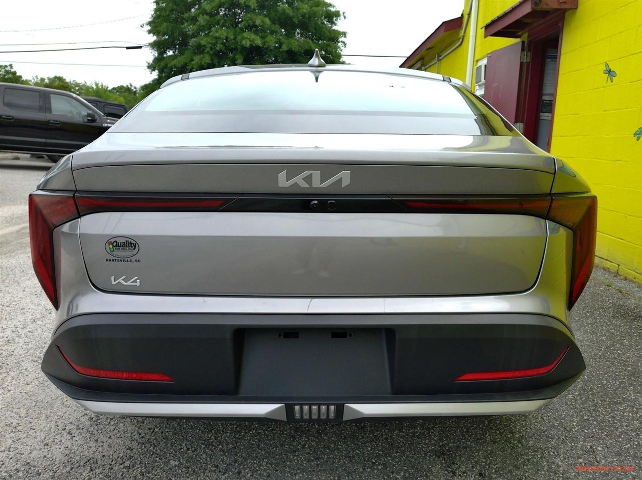 Kia K4 LXS FWD 2025