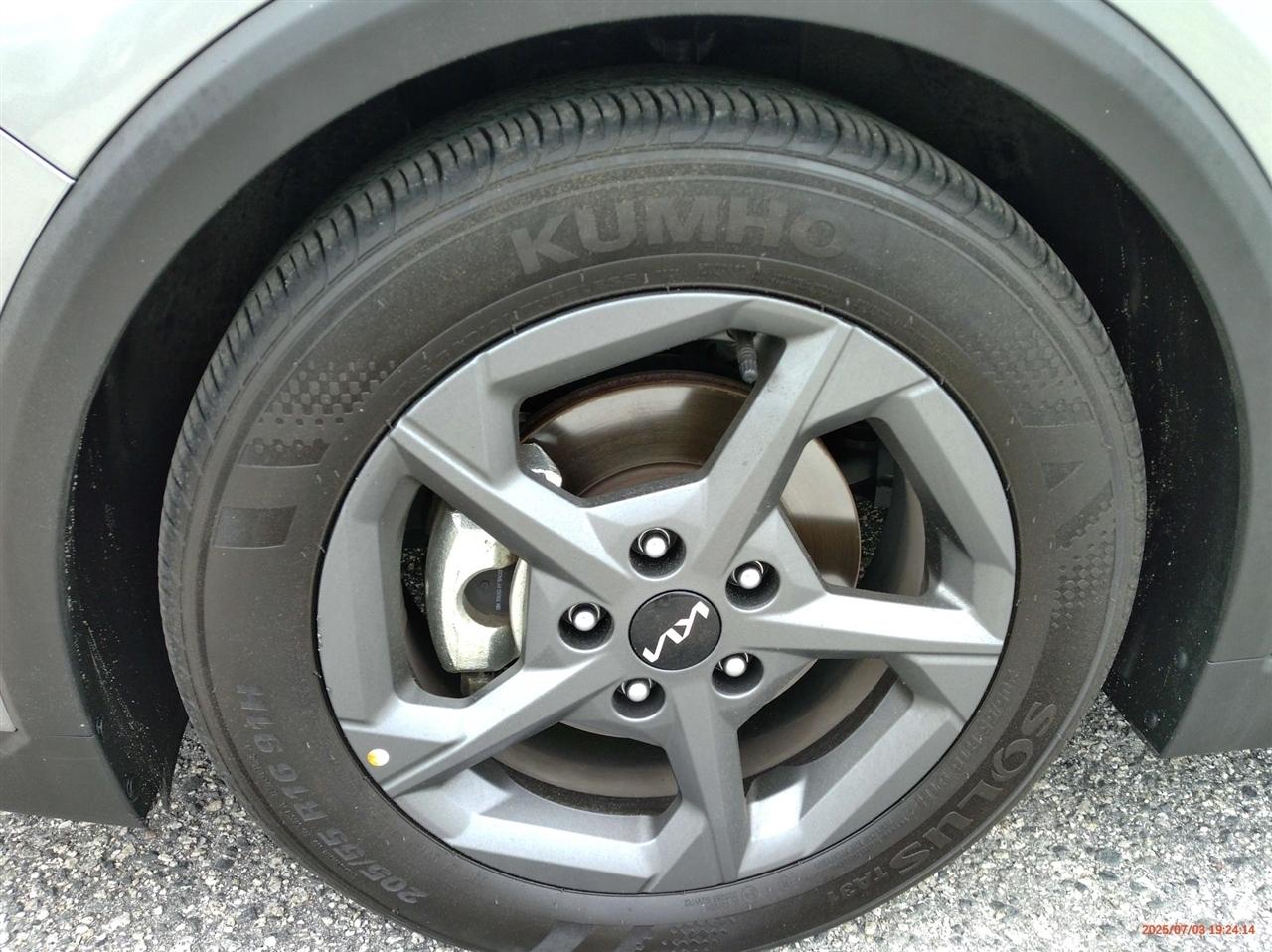 Kia K4 LXS FWD 2025