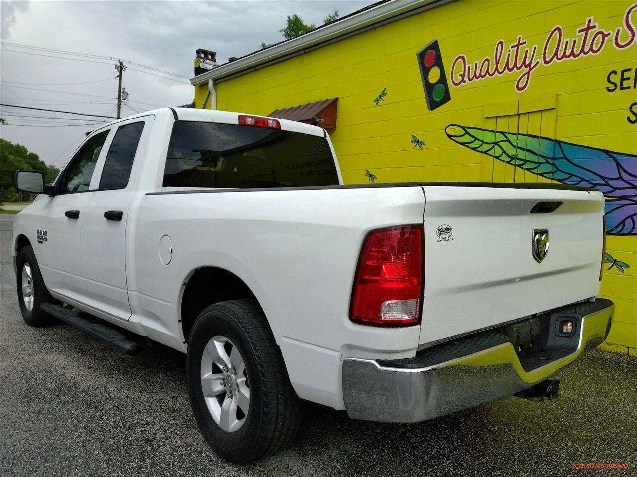 RAM 1500 Classic Tradesman 4x2 Quad Cab 6'4" Box 2021