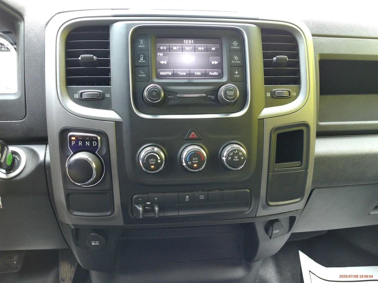 RAM 1500 Classic Tradesman 4x2 Quad Cab 6'4" Box 2021