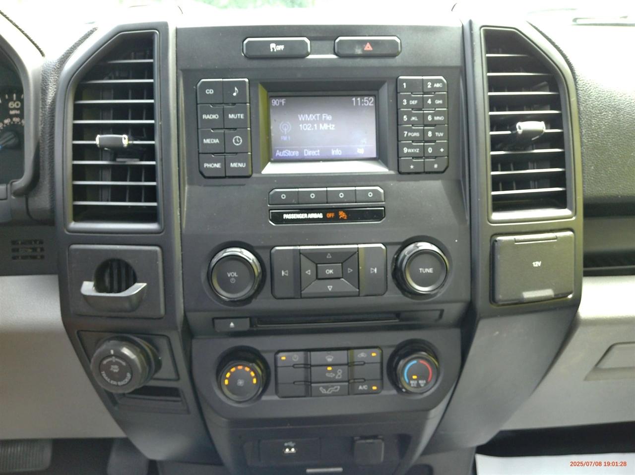 Ford F-150 2WD Reg Cab 141" XLT 2016