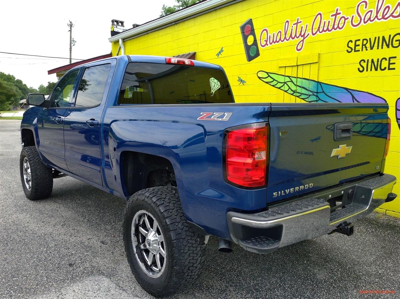 Chevrolet Silverado 1500 4WD Crew Cab 143.5" LT w/2LT 2015