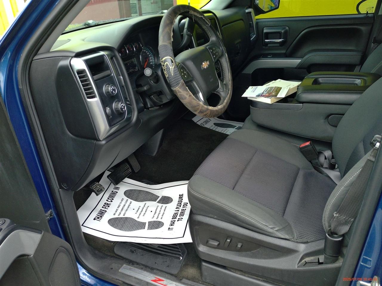 Chevrolet Silverado 1500 4WD Crew Cab 143.5" LT w/2LT 2015