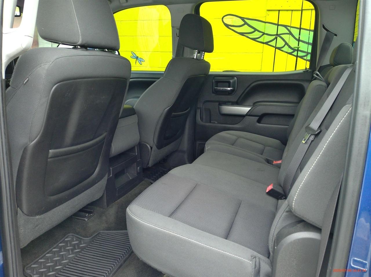 Chevrolet Silverado 1500 4WD Crew Cab 143.5" LT w/2LT 2015