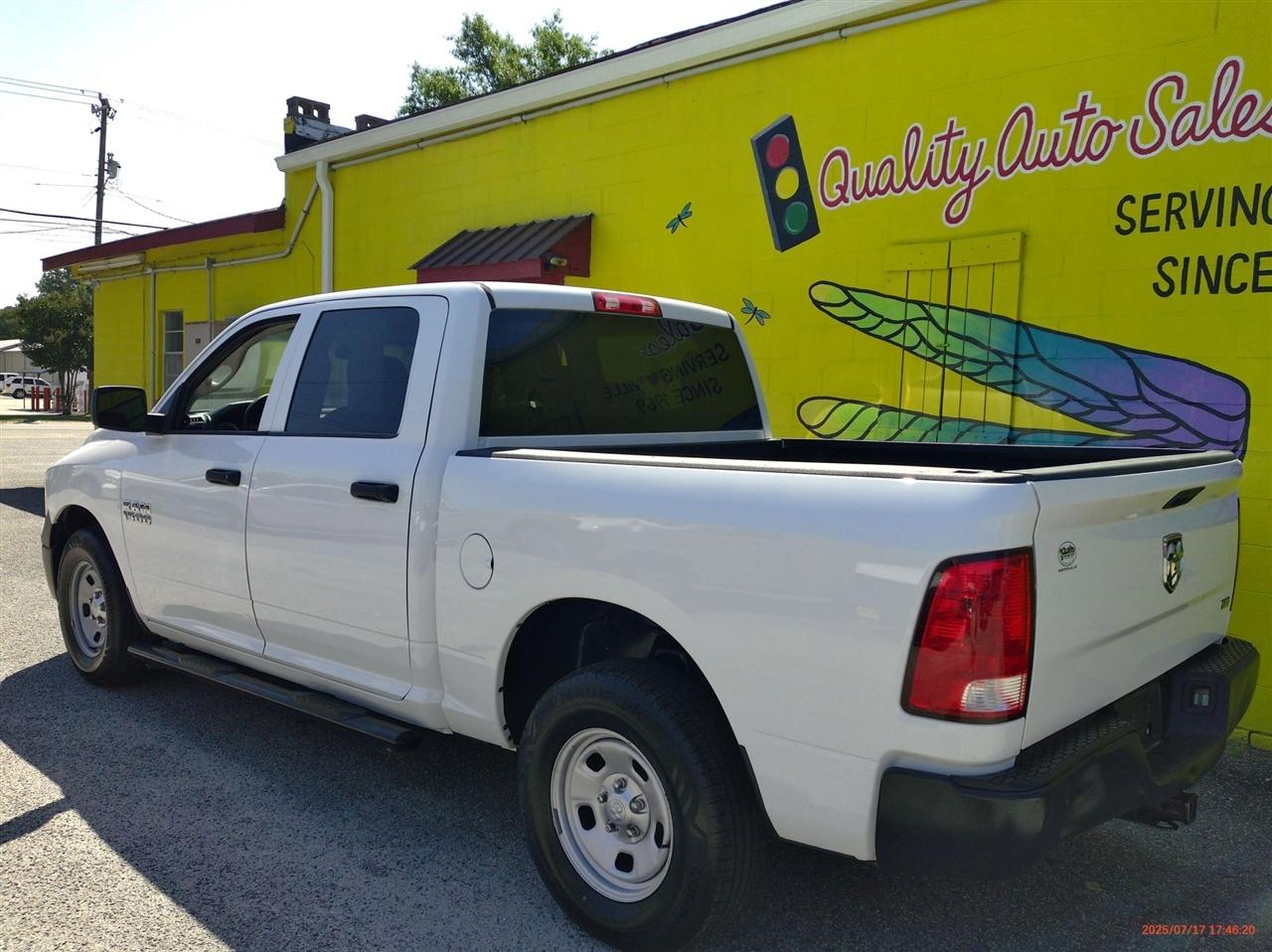 RAM 1500 2WD Crew Cab 140.5" Tradesman 2016