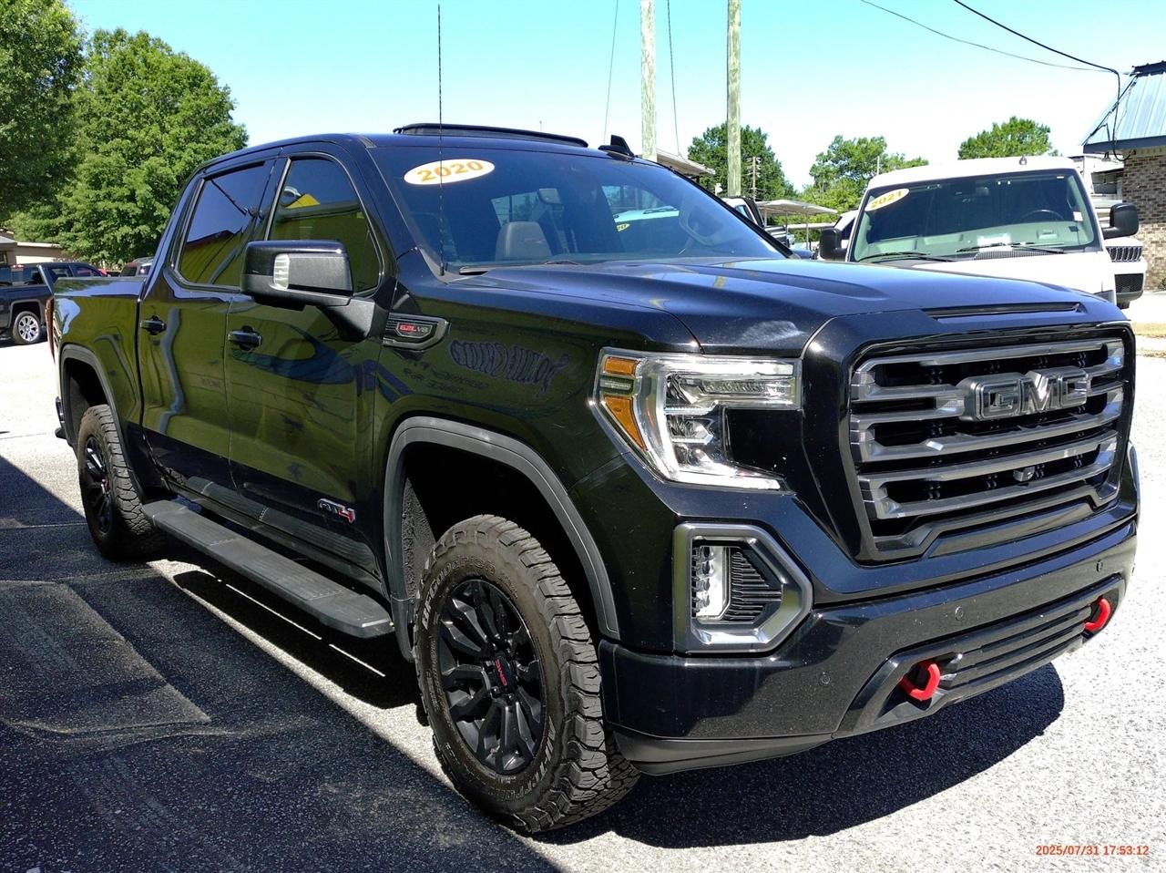 GMC Sierra 1500 4WD Crew Cab 147" AT4 2020