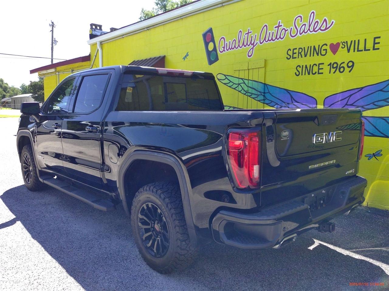 GMC Sierra 1500 4WD Crew Cab 147" AT4 2020