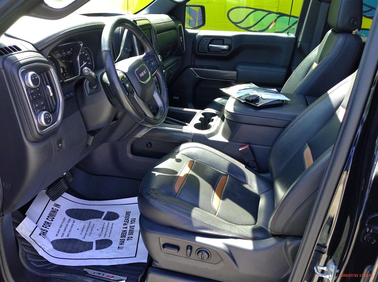 GMC Sierra 1500 4WD Crew Cab 147" AT4 2020