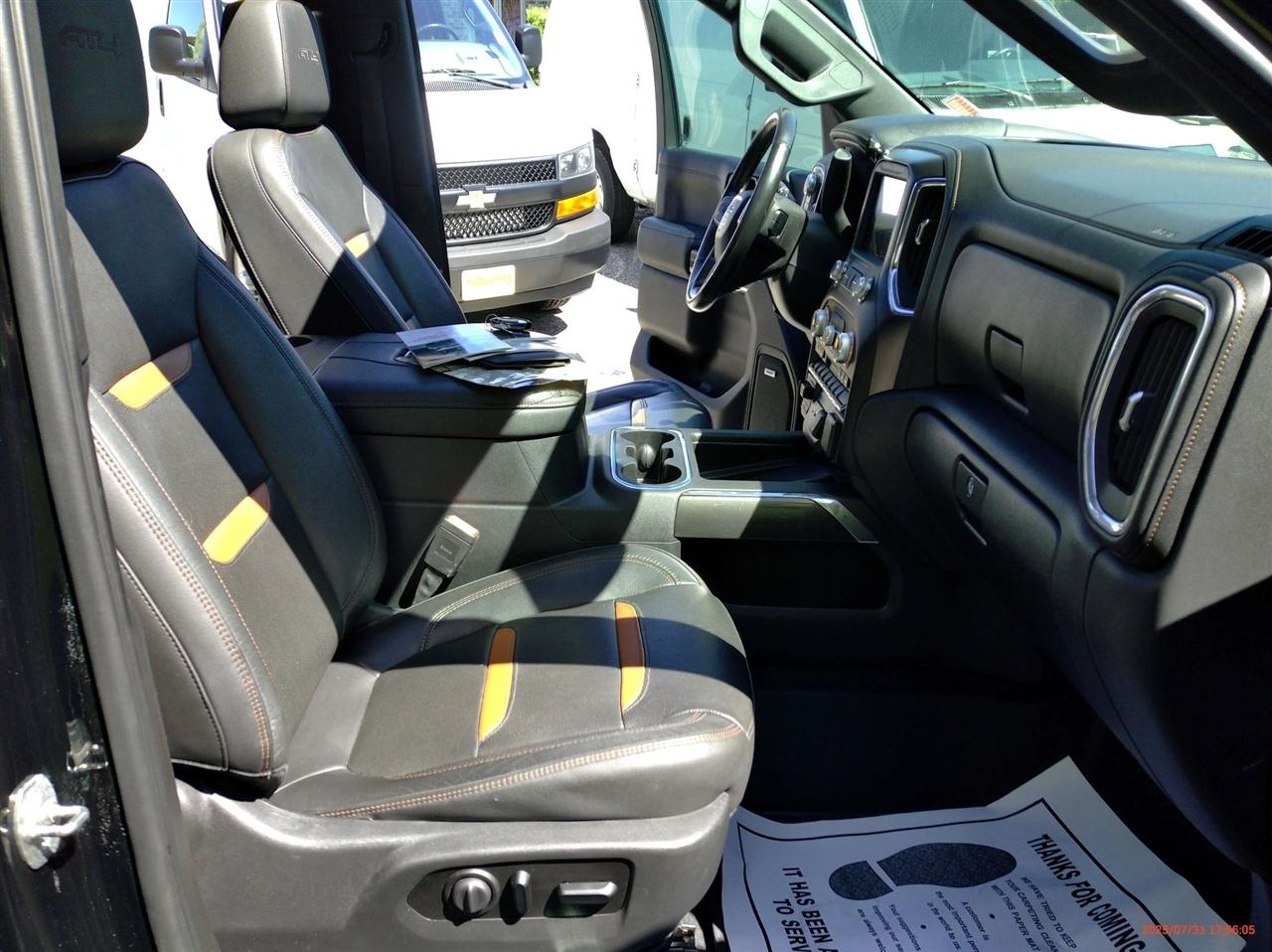 GMC Sierra 1500 4WD Crew Cab 147" AT4 2020