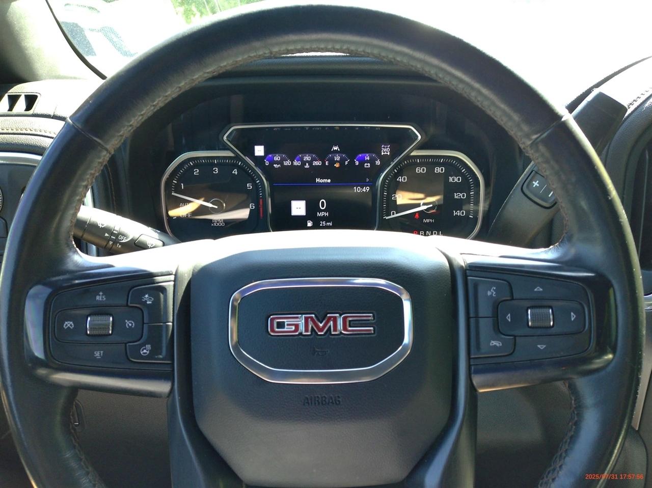 GMC Sierra 1500 4WD Crew Cab 147" AT4 2020