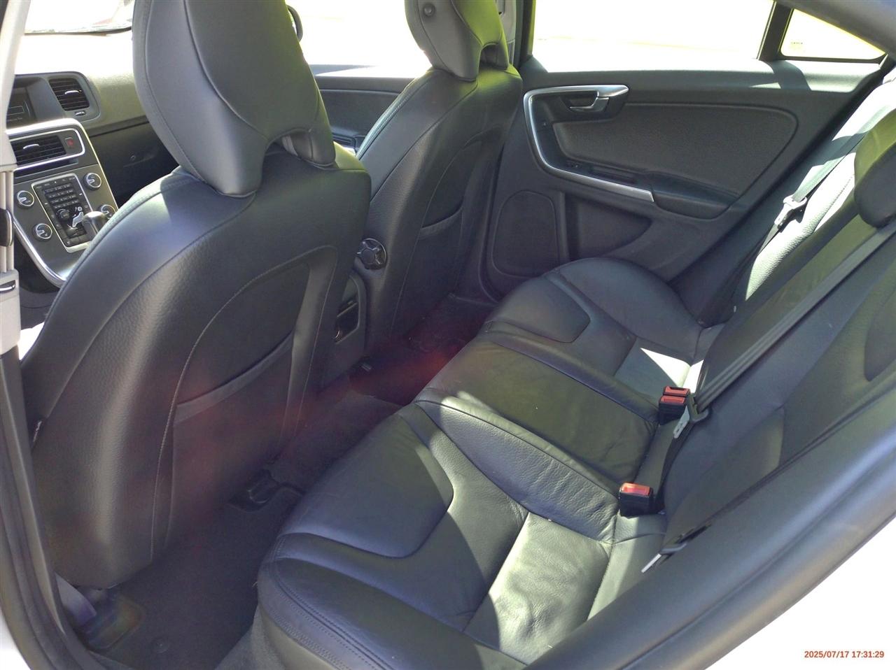 Volvo S60 FWD 4dr Sdn T5 2012