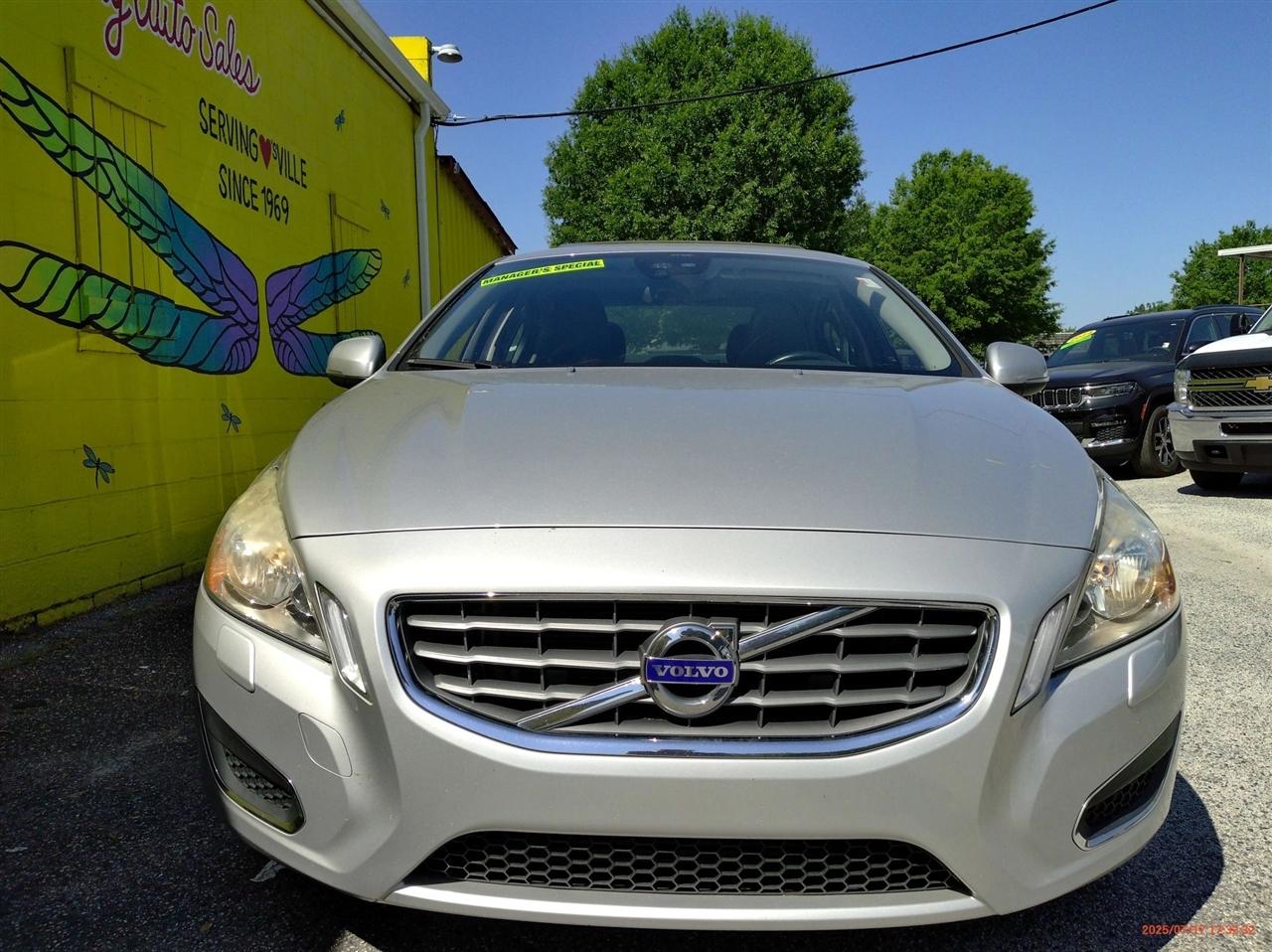 Volvo S60 FWD 4dr Sdn T5 2012