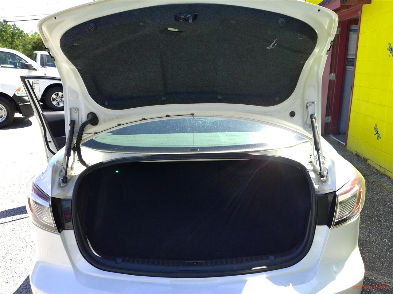 Mazda MAZDA3 4dr Sdn Auto i Sport 2011