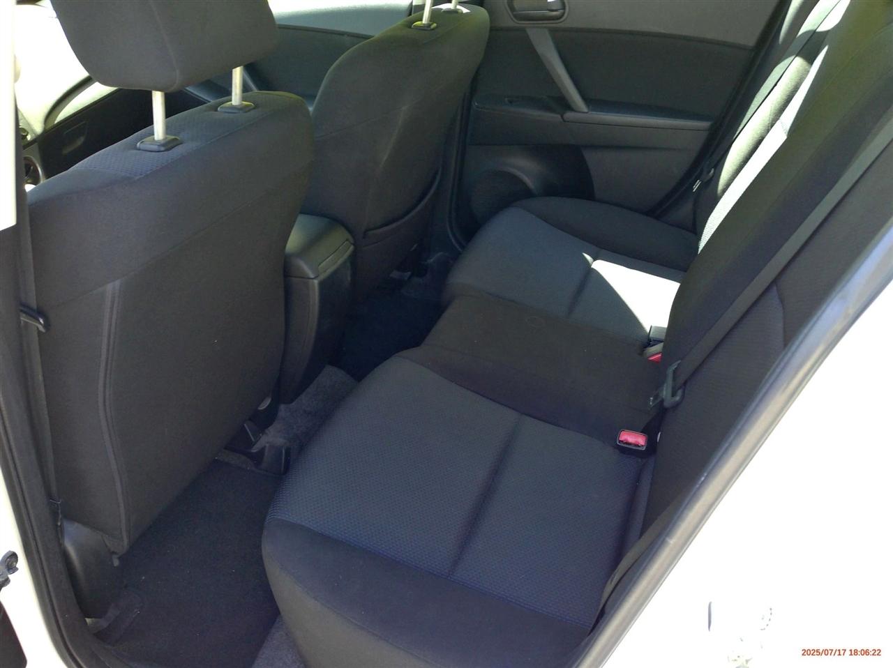 Mazda MAZDA3 4dr Sdn Auto i Sport 2011
