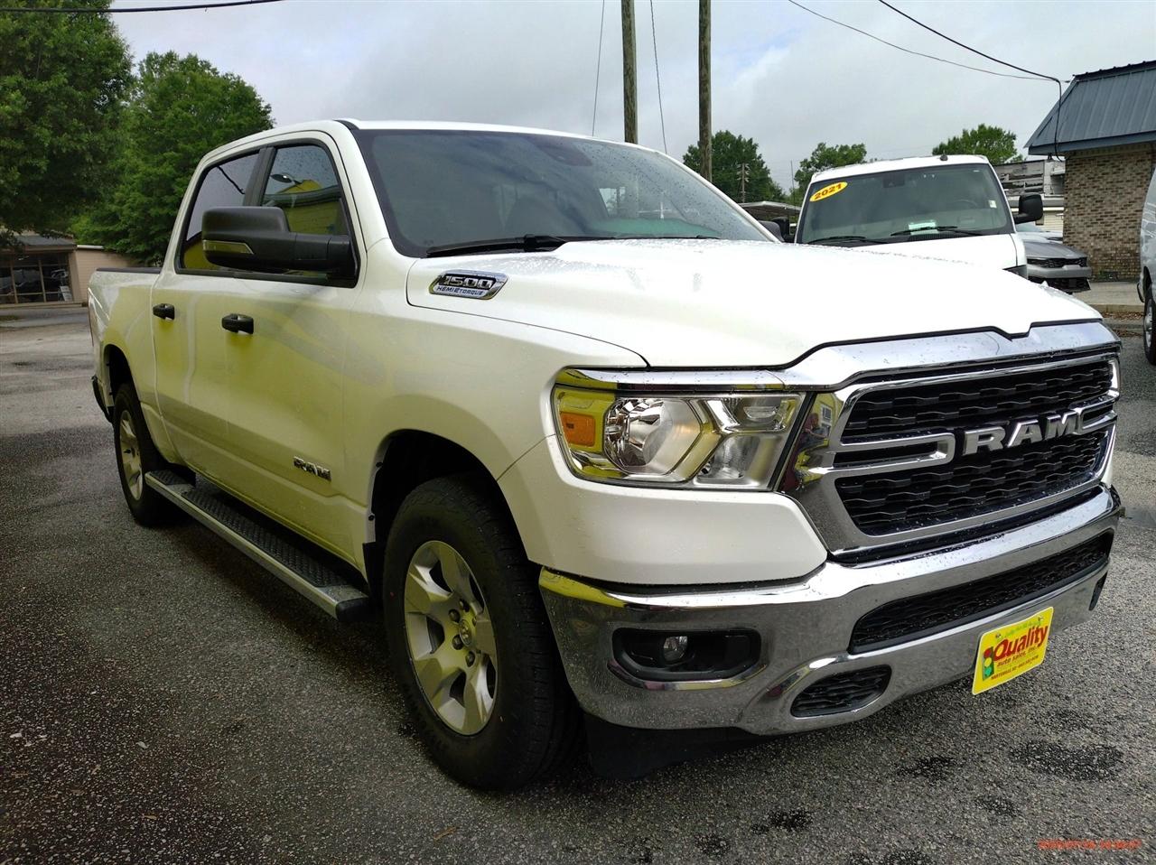 RAM 1500 Big Horn 4x2 Crew Cab 5'7" Box 2023