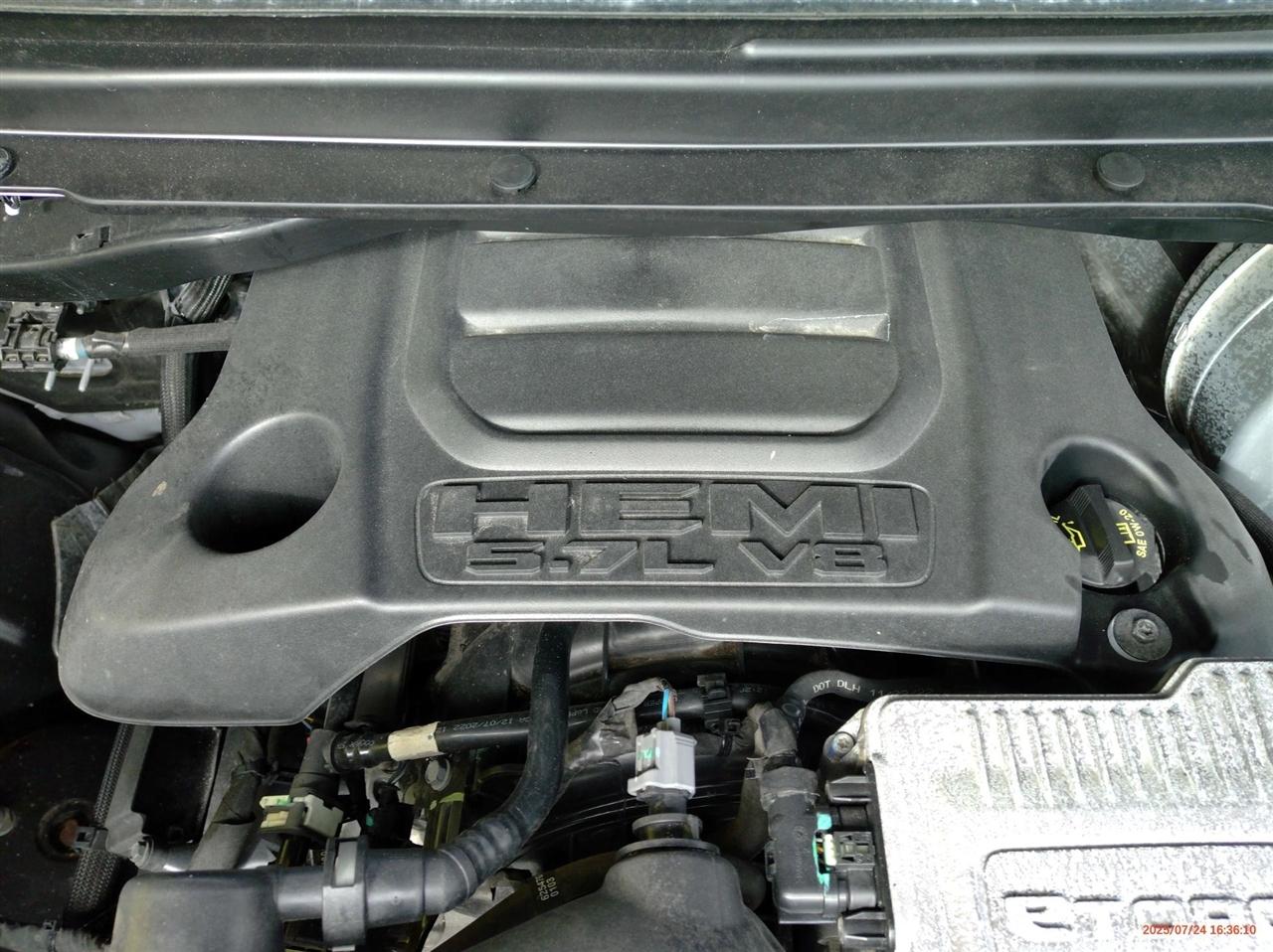RAM 1500 Big Horn 4x2 Crew Cab 5'7" Box 2023