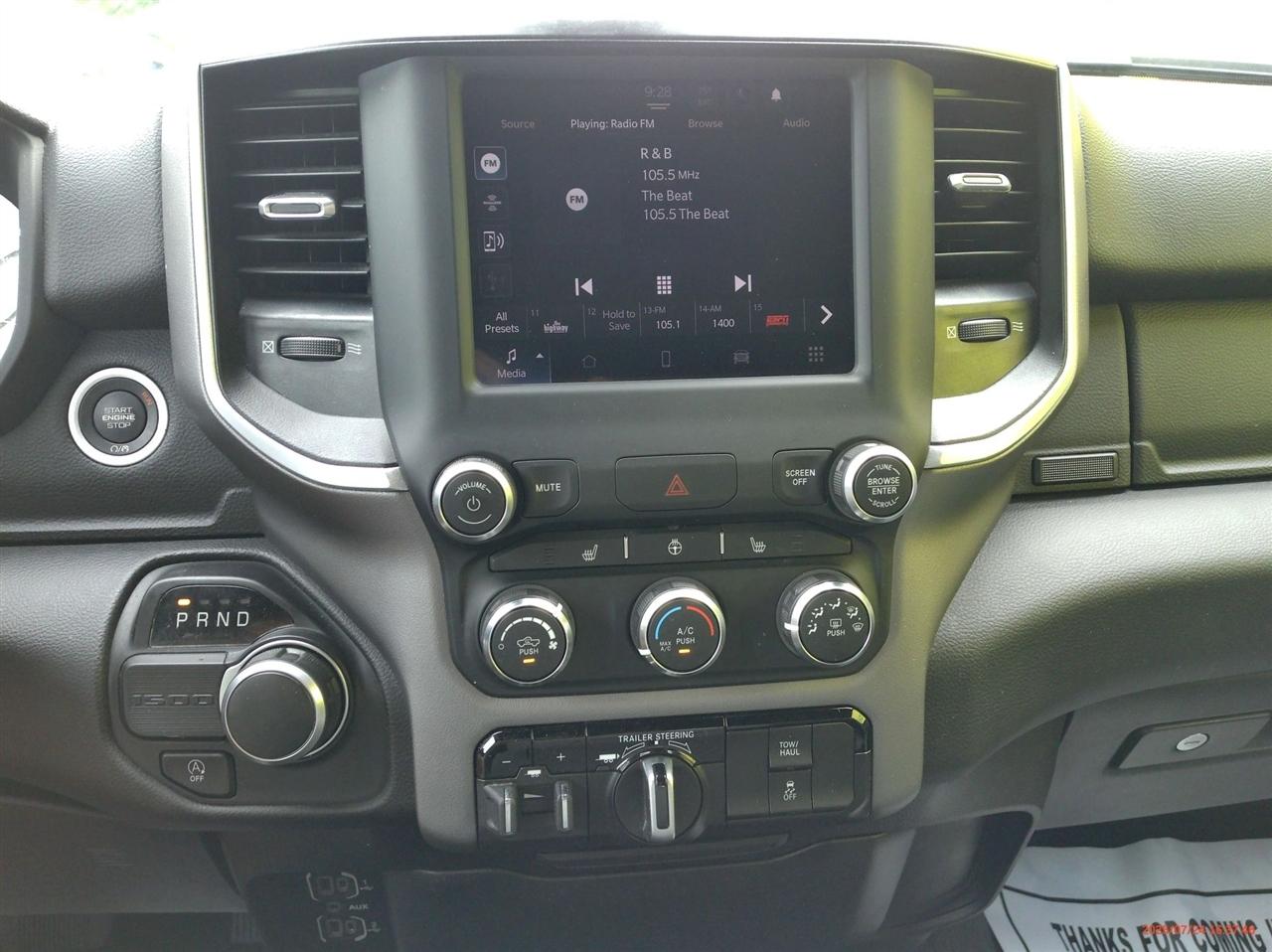 RAM 1500 Big Horn 4x2 Crew Cab 5'7" Box 2023