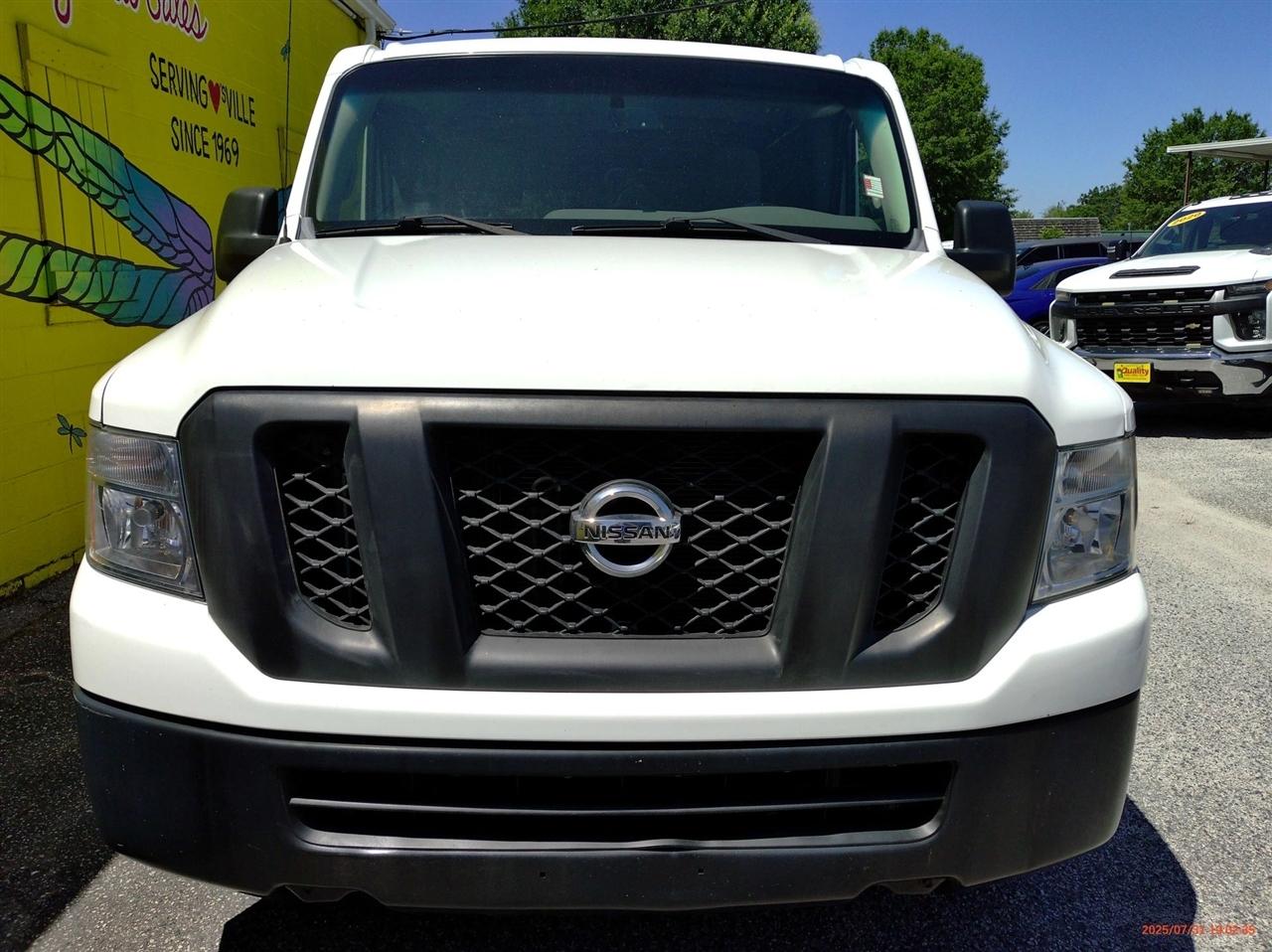 Nissan NV Standard Roof 2500 V6 SV 2015