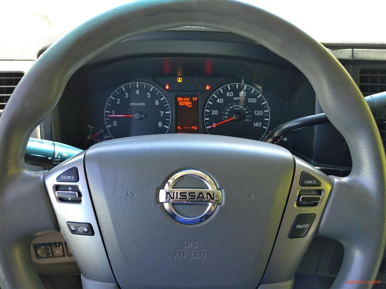 Nissan NV Standard Roof 2500 V6 SV 2015