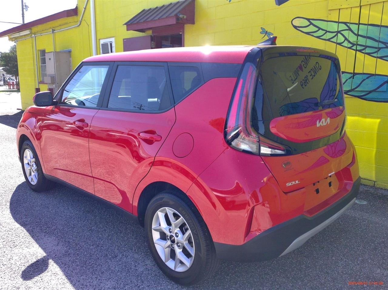 Kia Soul LX FWD 2025