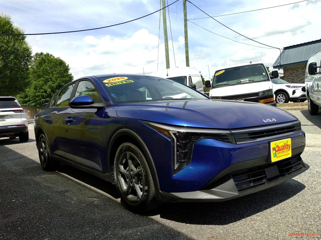 Kia K4 LXS FWD 2025