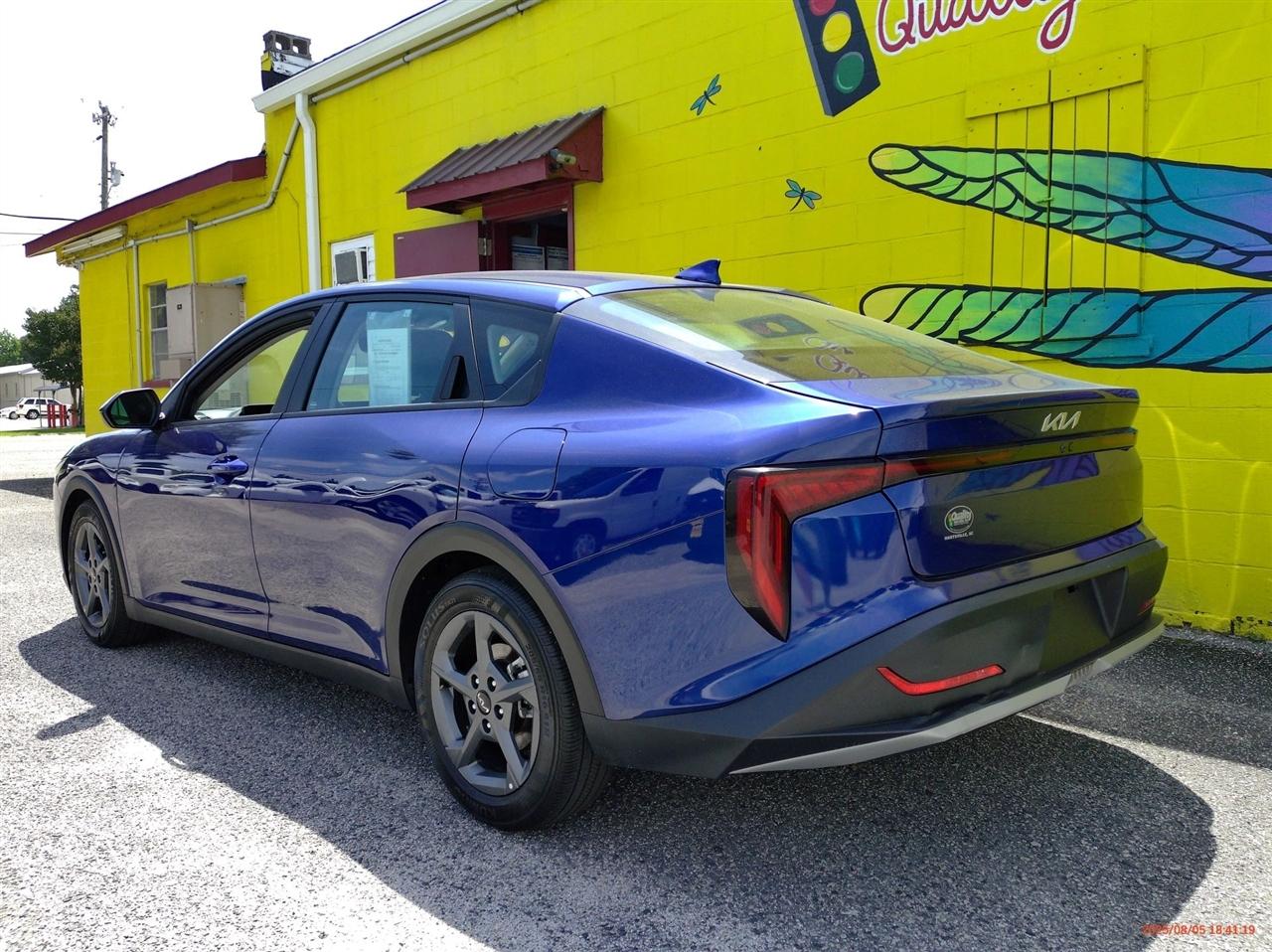 Kia K4 LXS FWD 2025