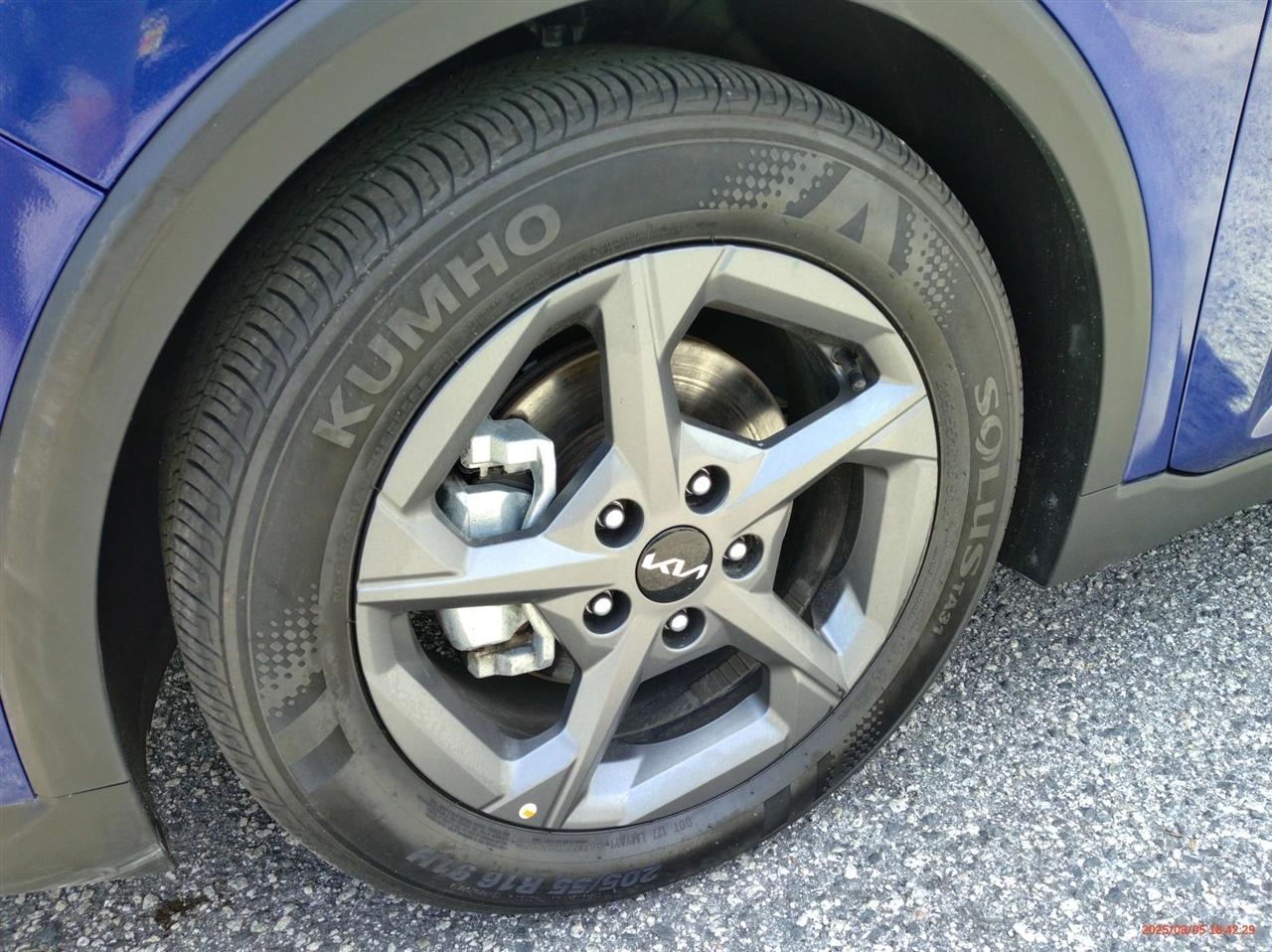 Kia K4 LXS FWD 2025