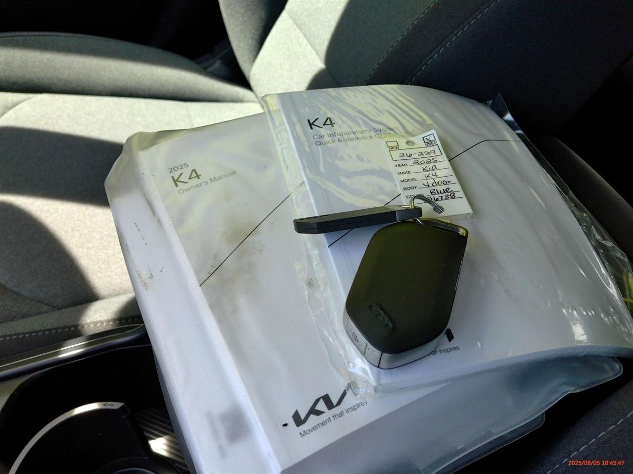 Kia K4 LXS FWD 2025