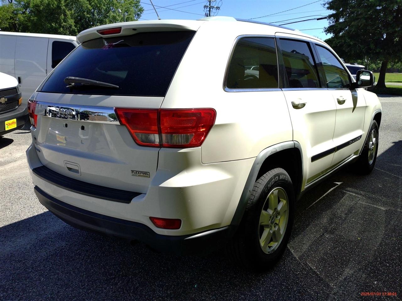 Jeep Grand Cherokee RWD 4dr Laredo 2011
