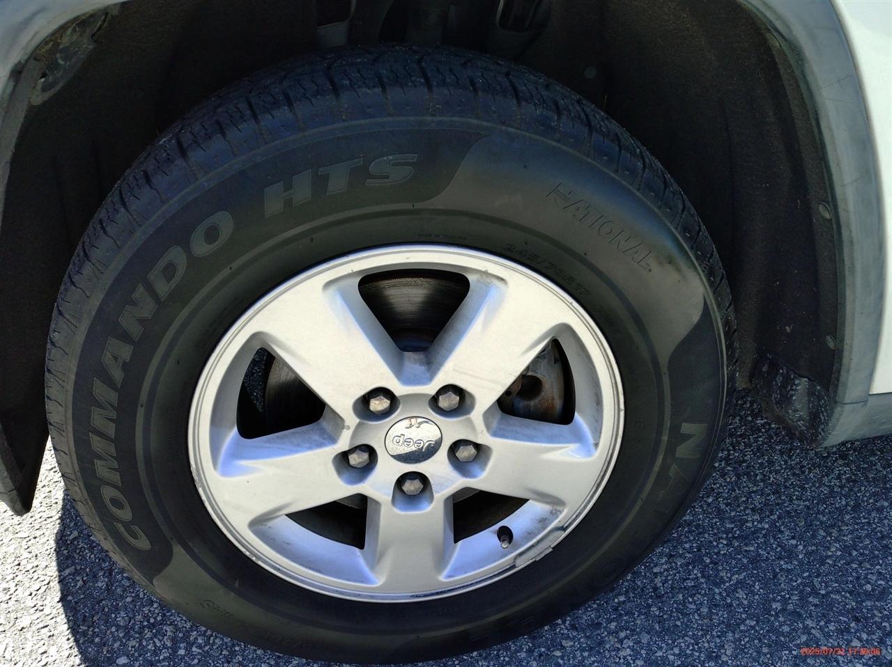 Jeep Grand Cherokee RWD 4dr Laredo 2011