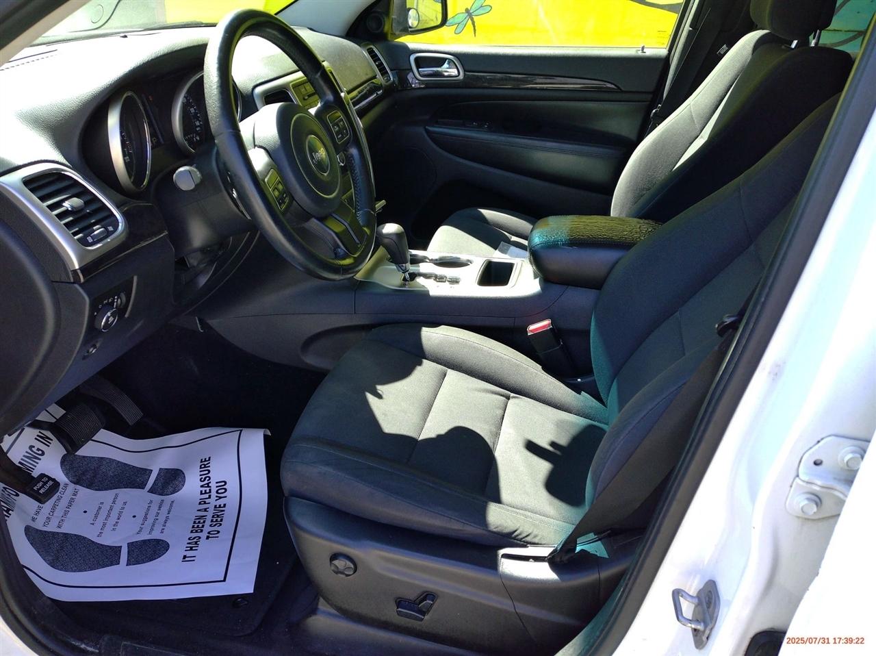 Jeep Grand Cherokee RWD 4dr Laredo 2011