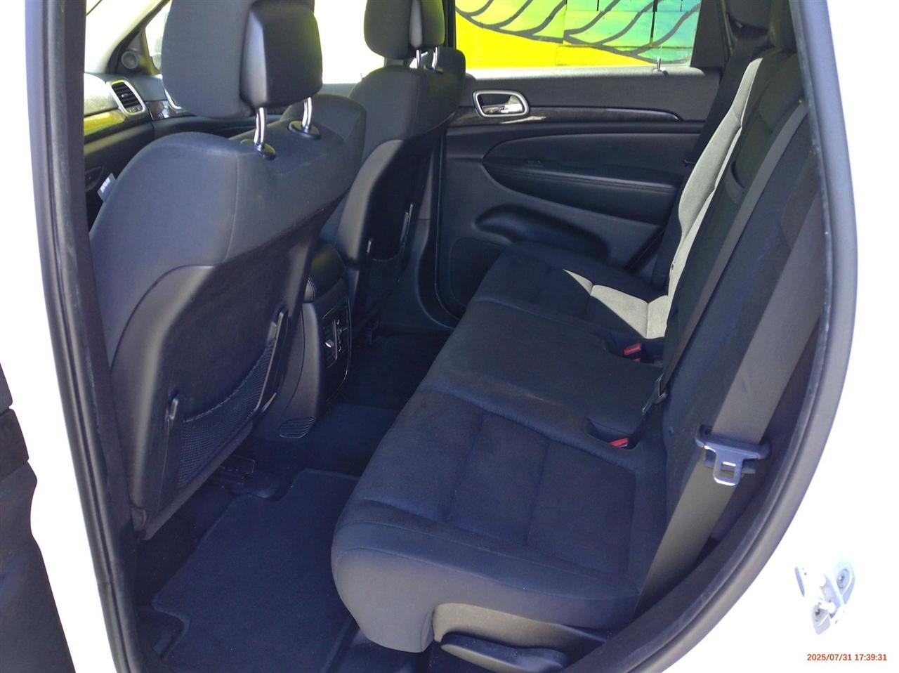 Jeep Grand Cherokee RWD 4dr Laredo 2011