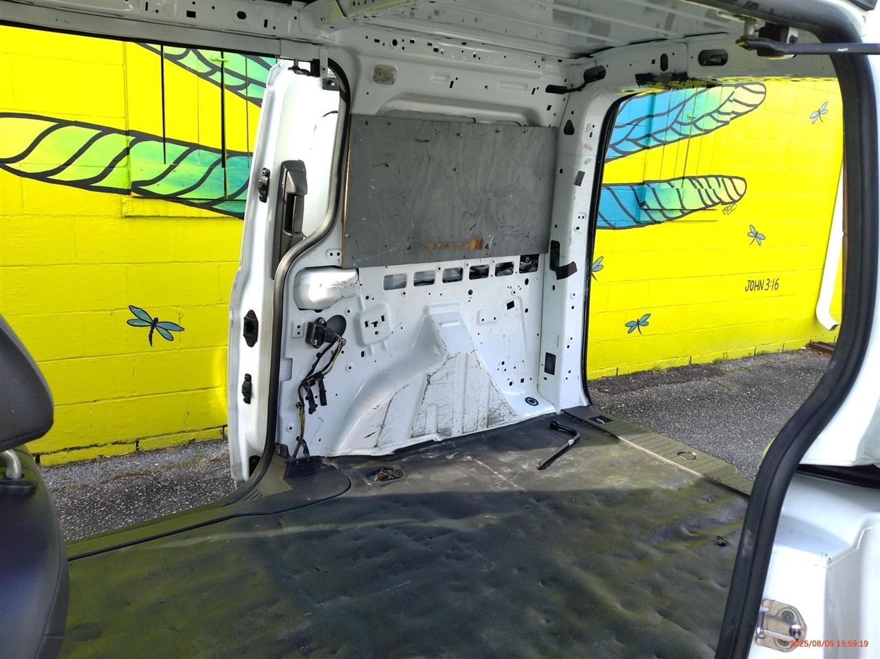 Ford Transit Connect LWB XL w/Rear Liftgate 2014
