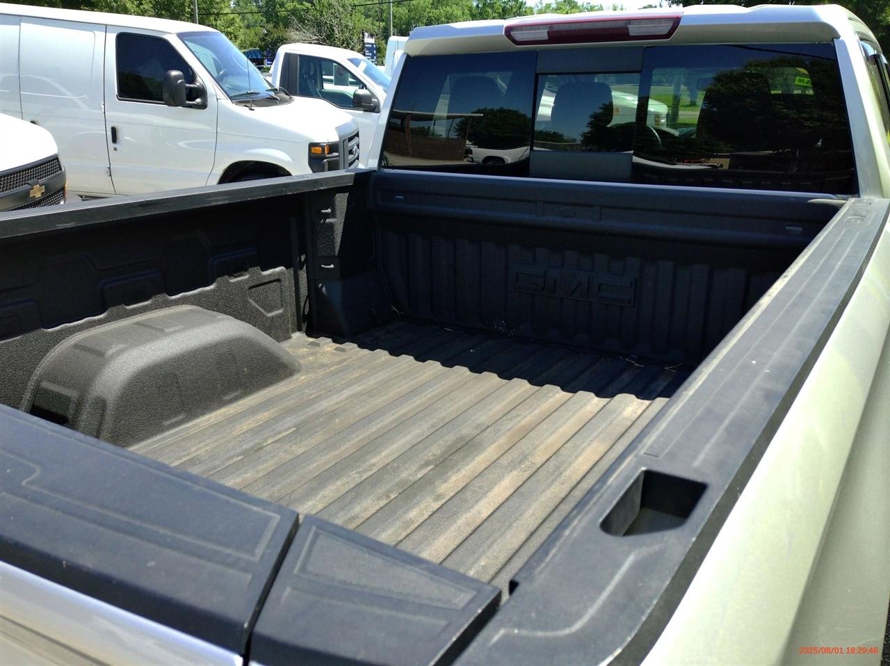 GMC Sierra 1500 4WD Crew Cab 157" SLT 2021