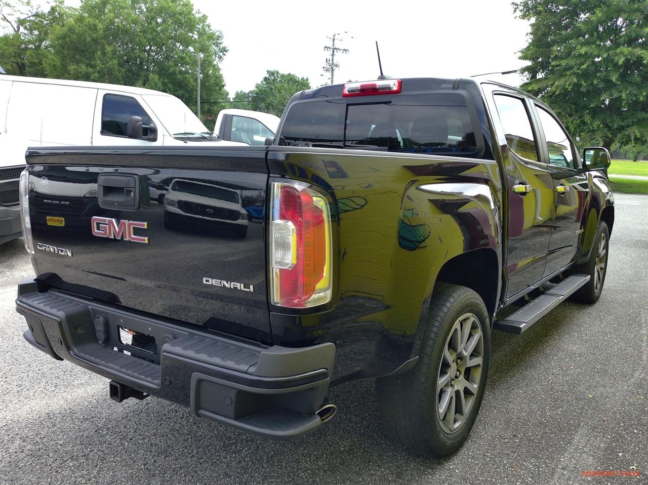 GMC Canyon 4WD Crew Cab 128.3" Denali 2019