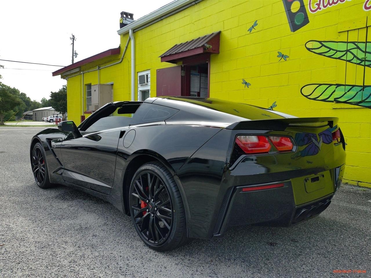 Chevrolet Corvette 2dr Stingray Z51 Cpe w/2LT 2017