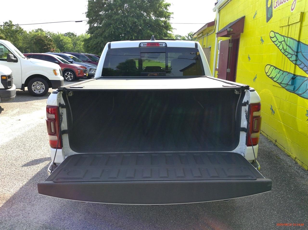 RAM 1500 Longhorn 4x4 Crew Cab 5'7" Box 2021