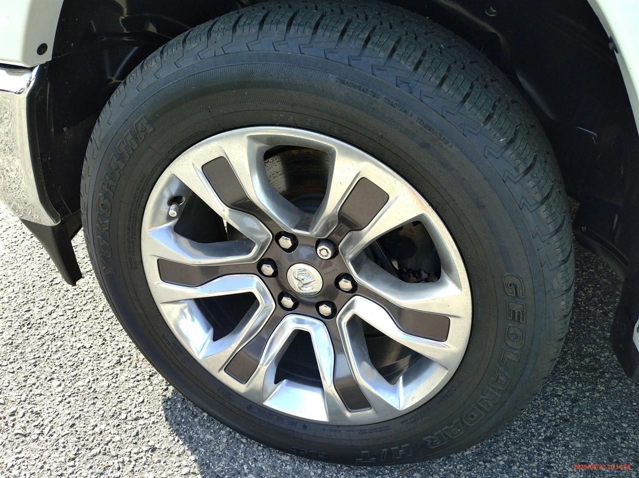 RAM 1500 Longhorn 4x4 Crew Cab 5'7" Box 2021