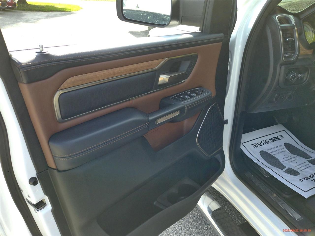 RAM 1500 Longhorn 4x4 Crew Cab 5'7" Box 2021