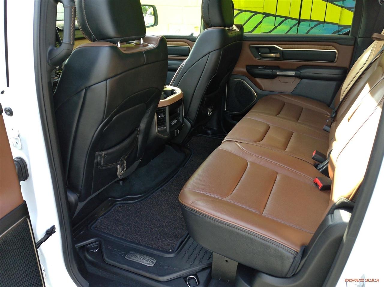 RAM 1500 Longhorn 4x4 Crew Cab 5'7" Box 2021